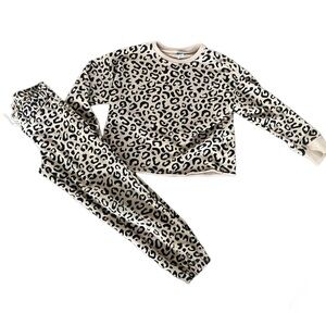 Girls old navy two piece leopard size M (8)